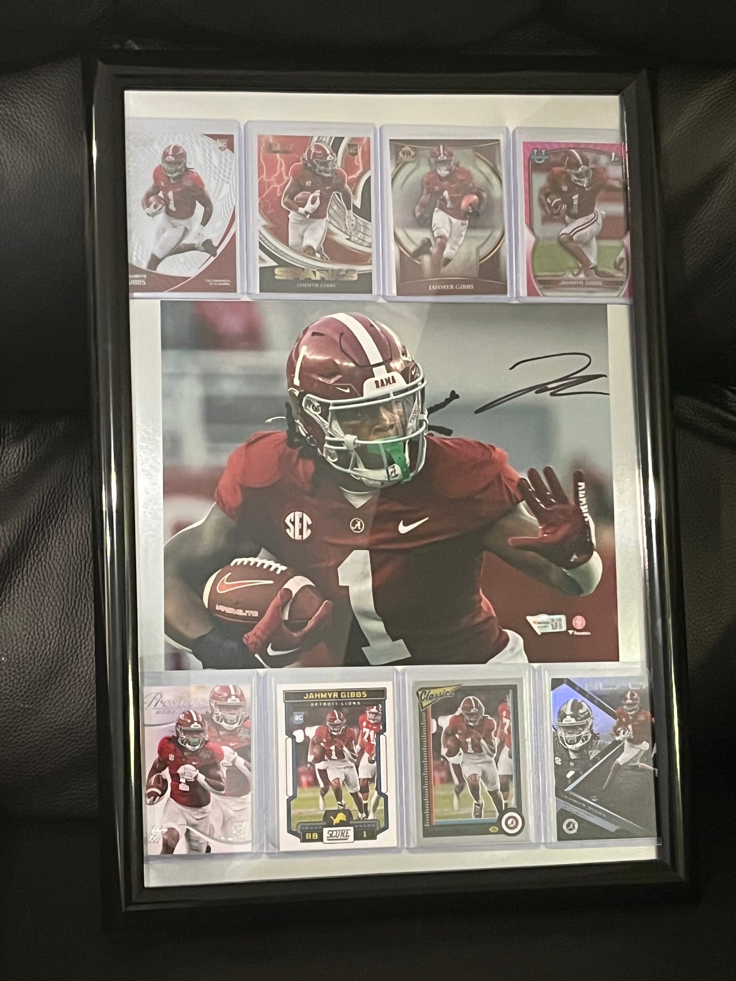 Autographed Jahmyr Gibbs Framed Sports Portrait with Trading Cards